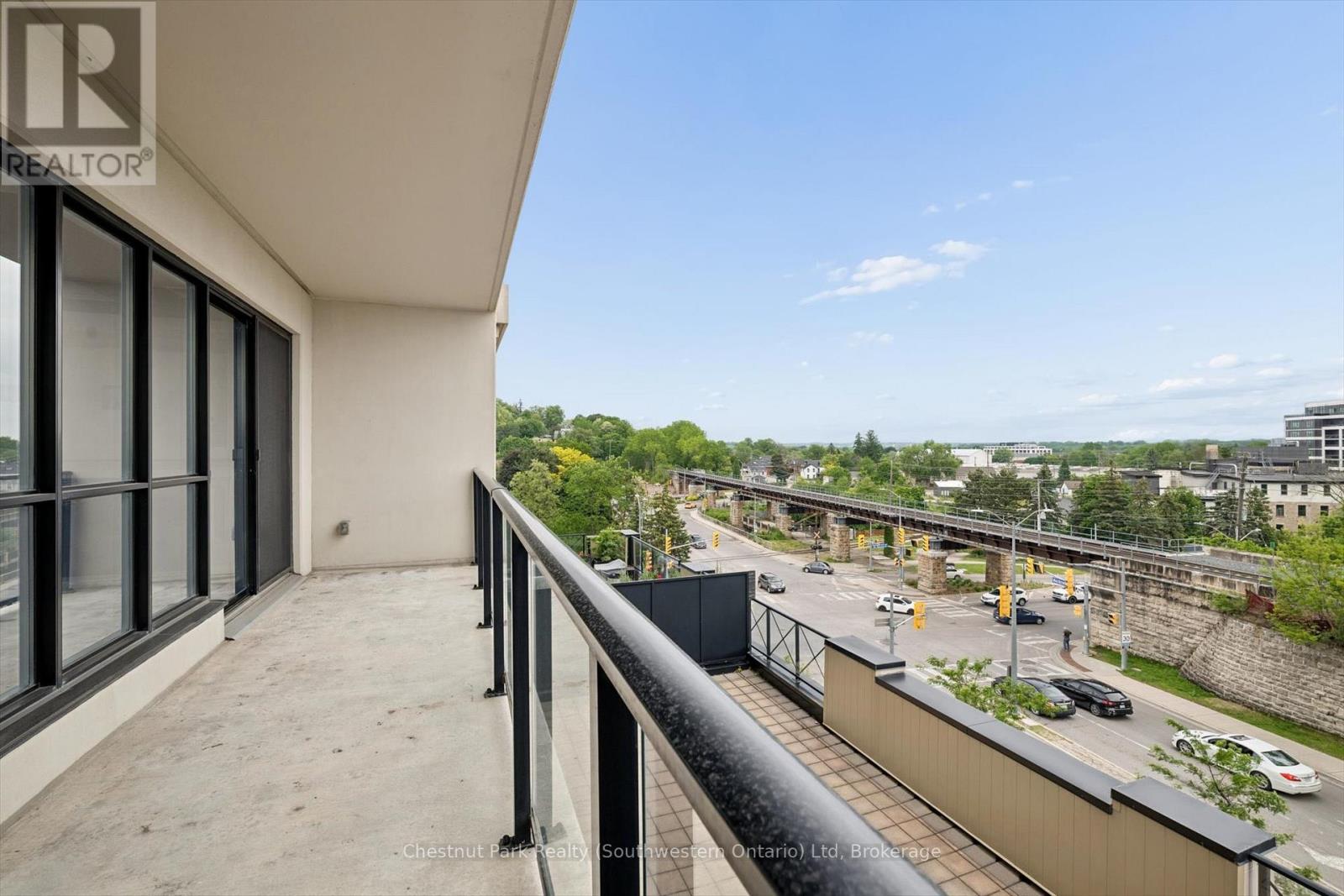 #405 160 MACDONELL STREET - 20