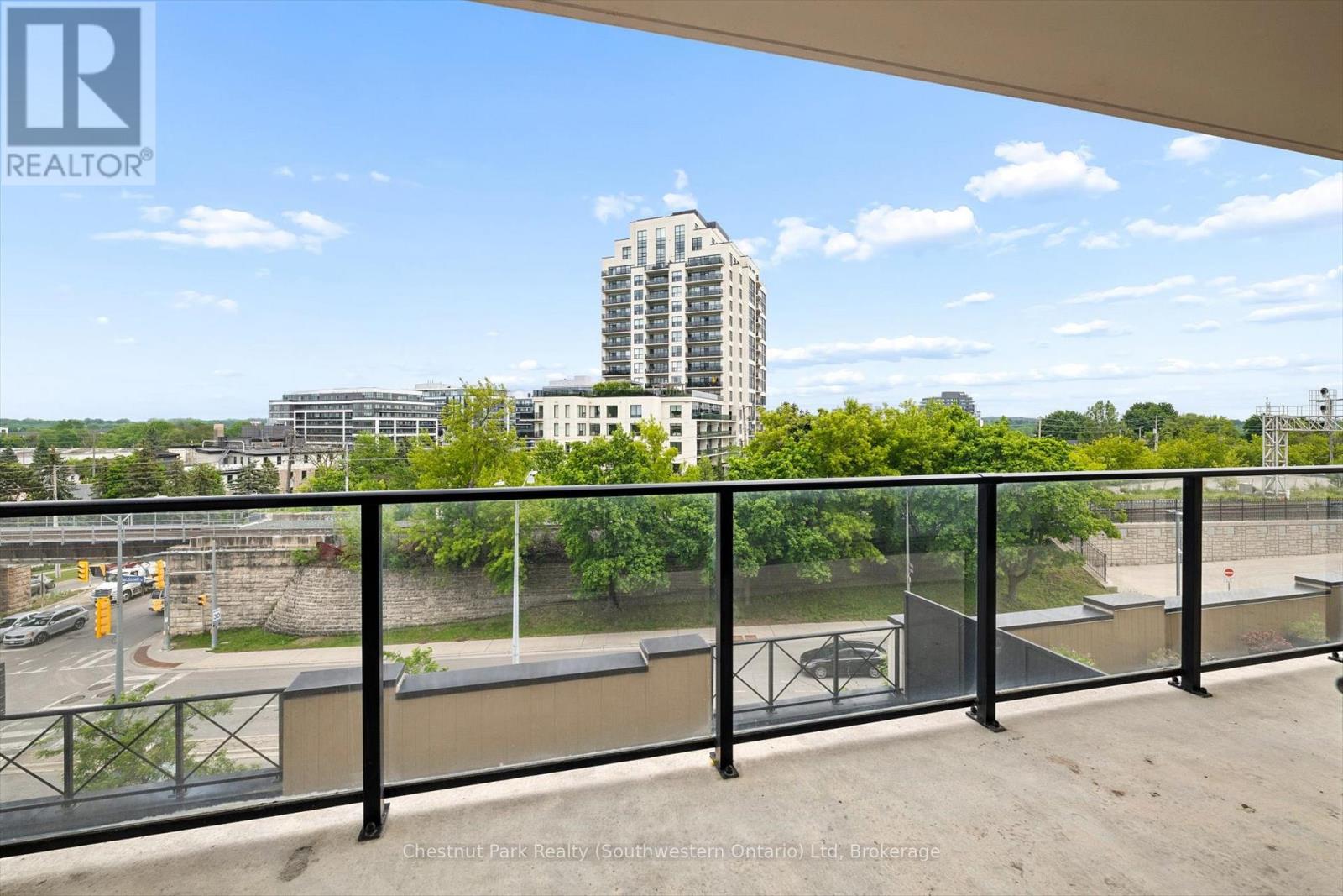 #405 160 MACDONELL STREET - 17