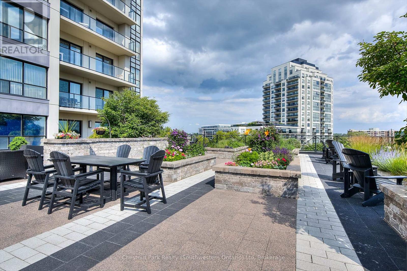 #405 160 MACDONELL STREET - 37