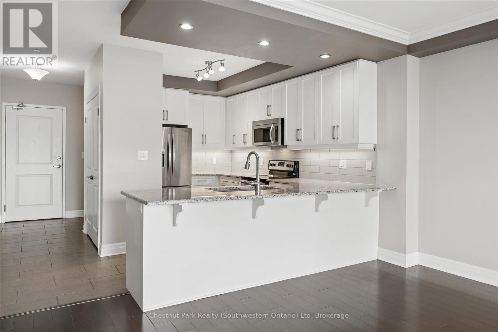 #405 160 MACDONELL STREET - 9