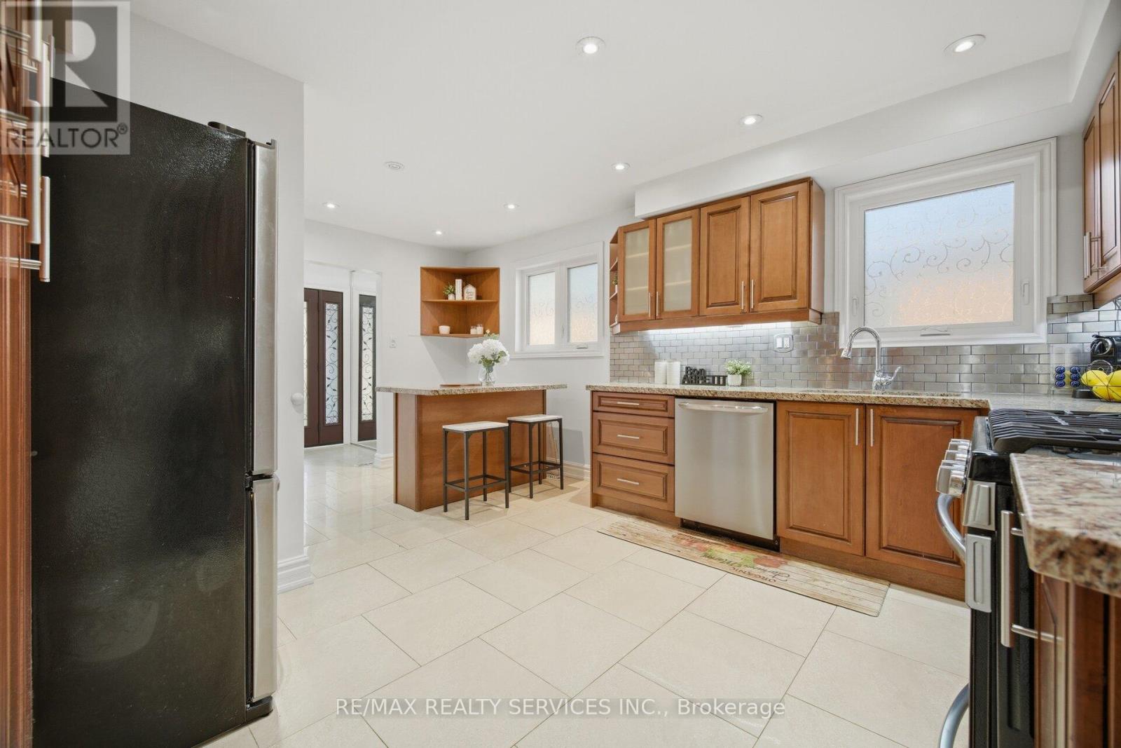133 ROMFIELD CIRCUIT - 11