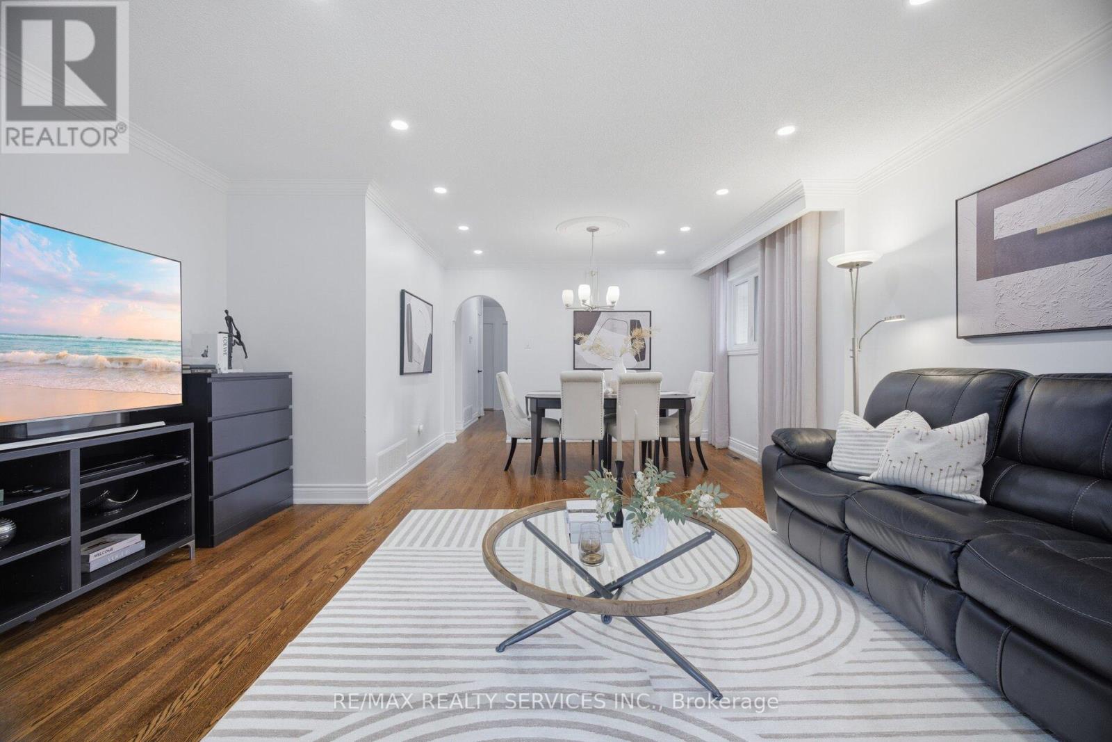 133 ROMFIELD CIRCUIT - 14