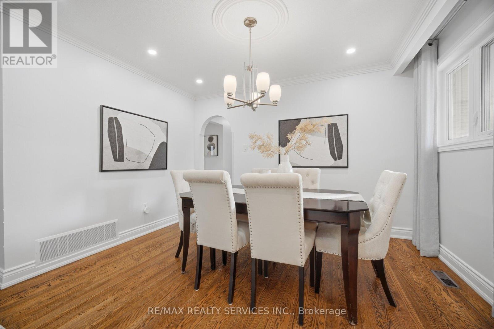 133 ROMFIELD CIRCUIT - 15