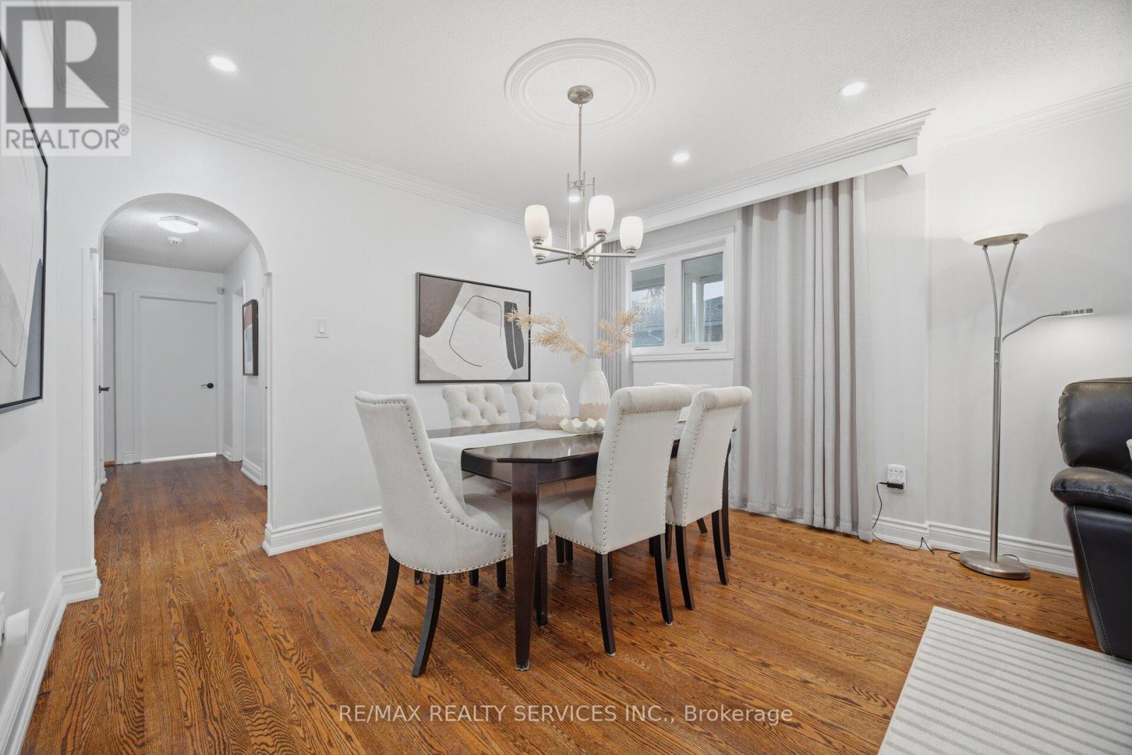 133 ROMFIELD CIRCUIT - 17