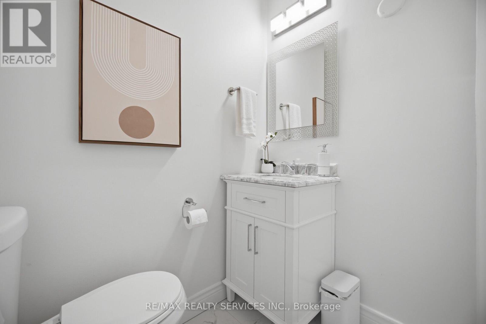 133 ROMFIELD CIRCUIT - 18