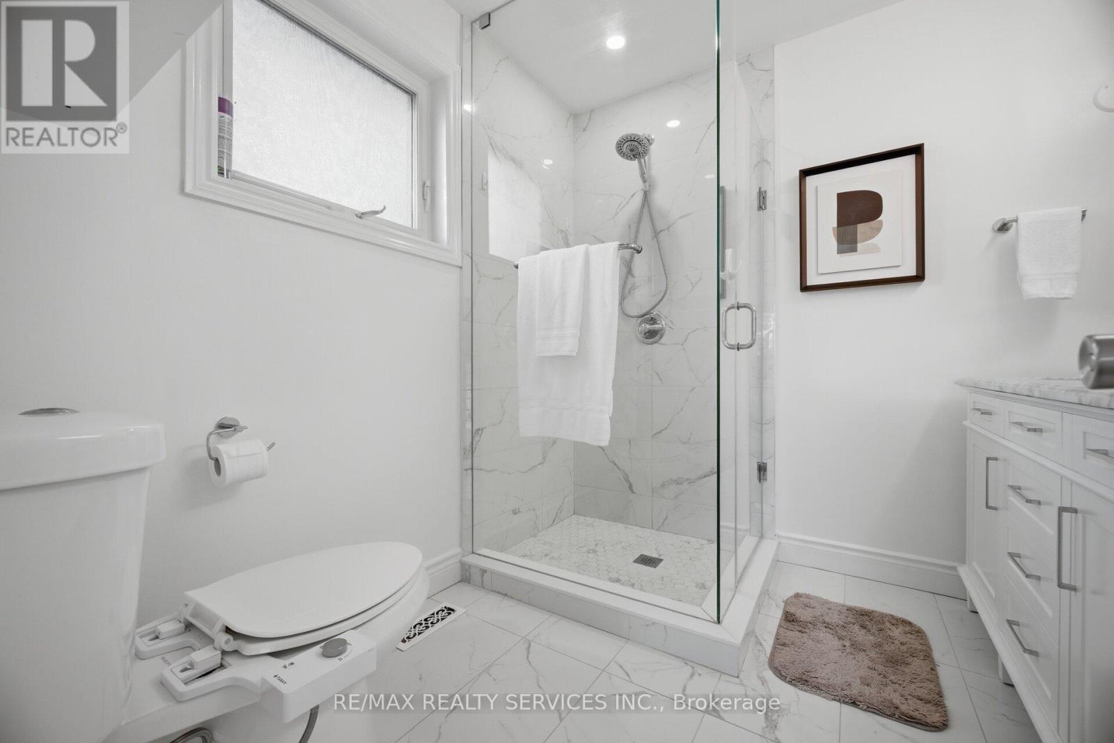 133 ROMFIELD CIRCUIT - 21