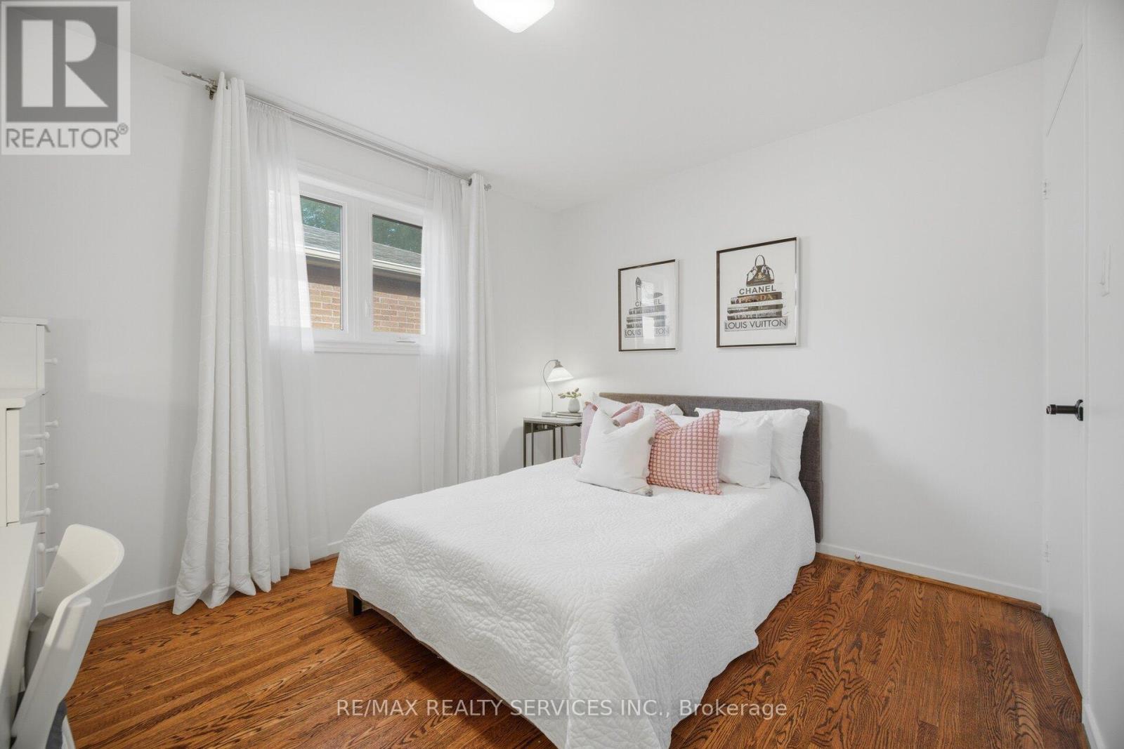 133 ROMFIELD CIRCUIT - 25