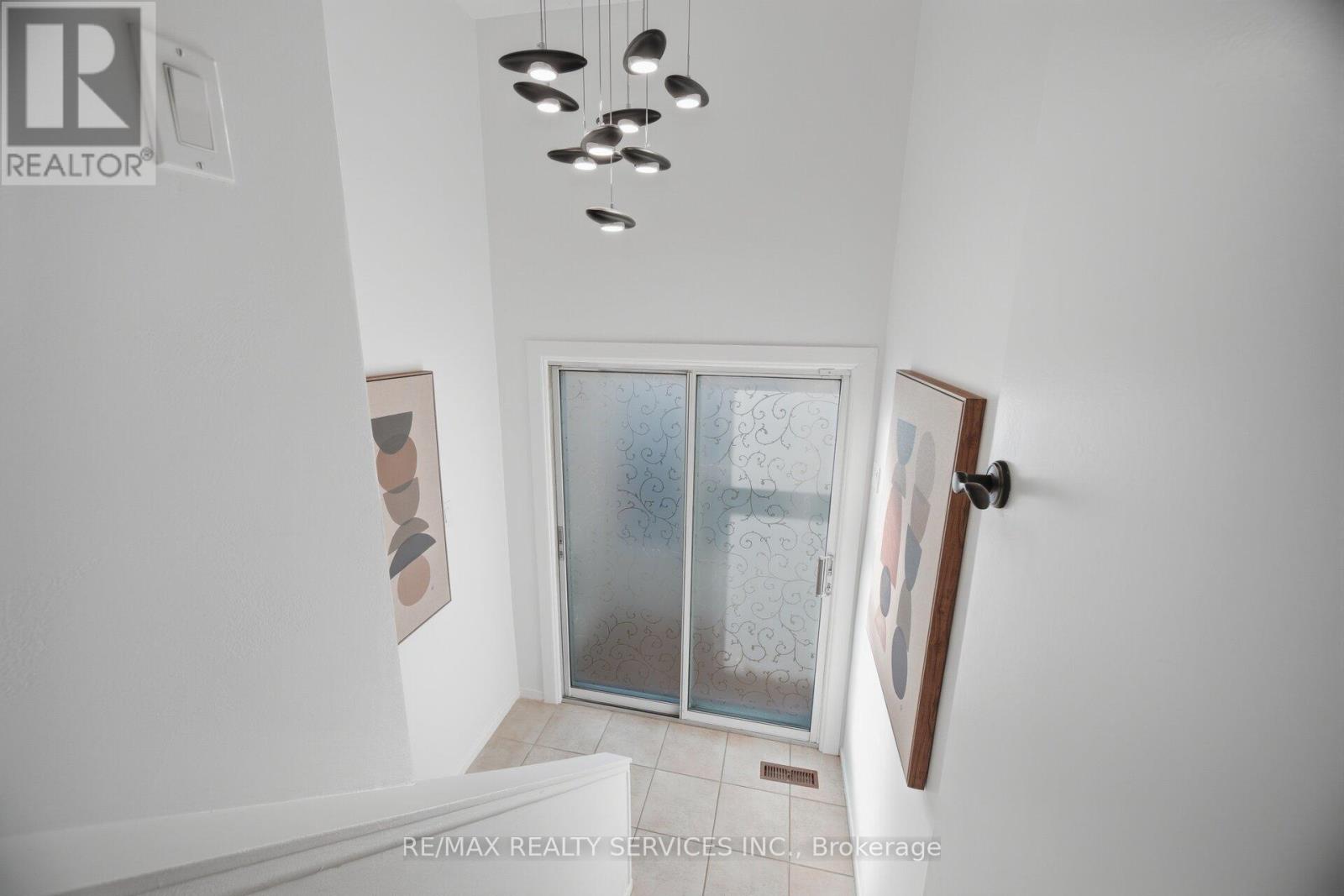 133 ROMFIELD CIRCUIT - 27