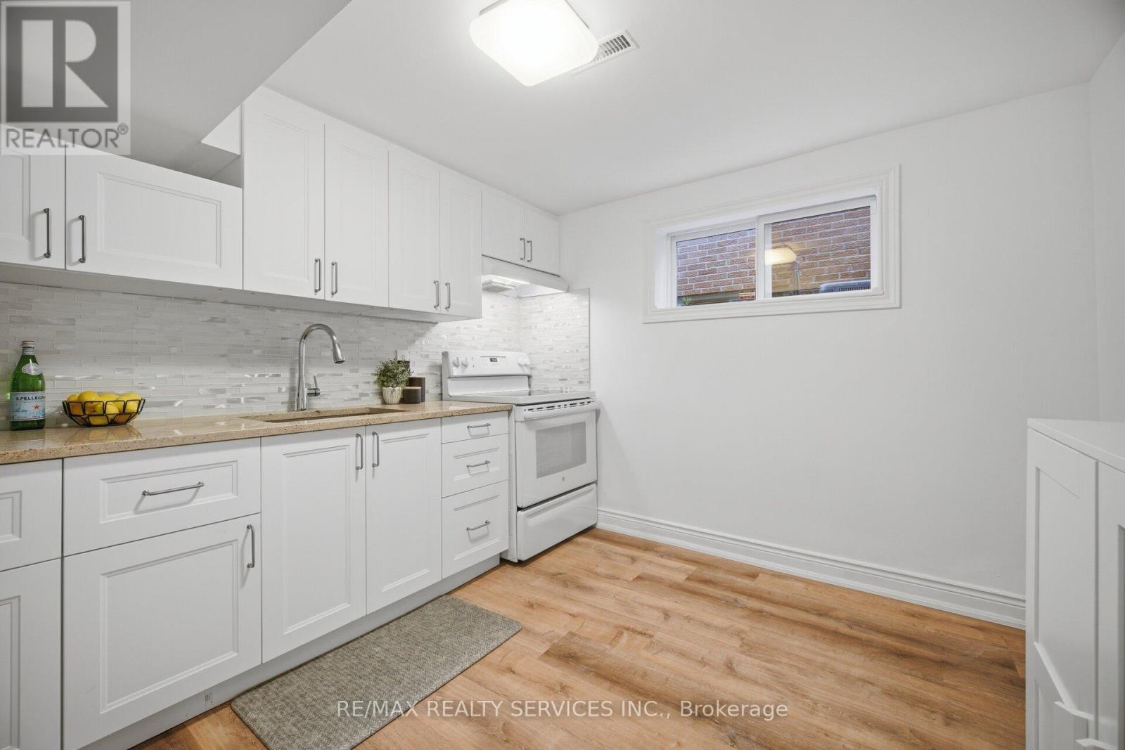 133 ROMFIELD CIRCUIT - 35