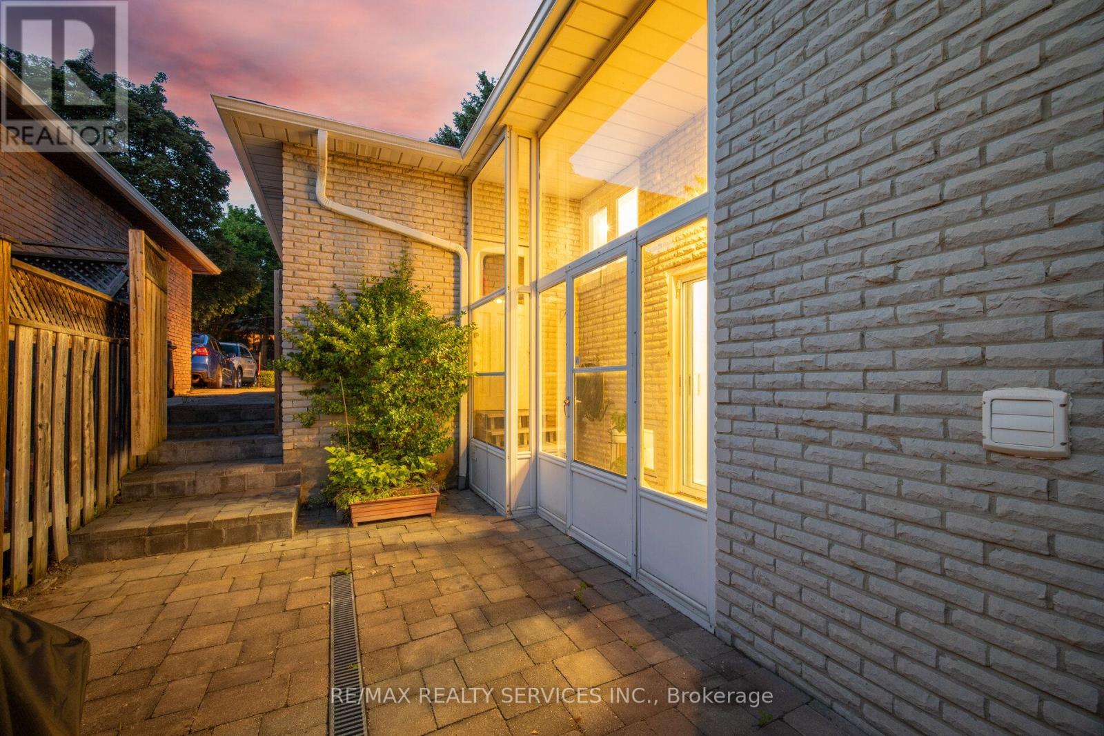 133 ROMFIELD CIRCUIT - 47