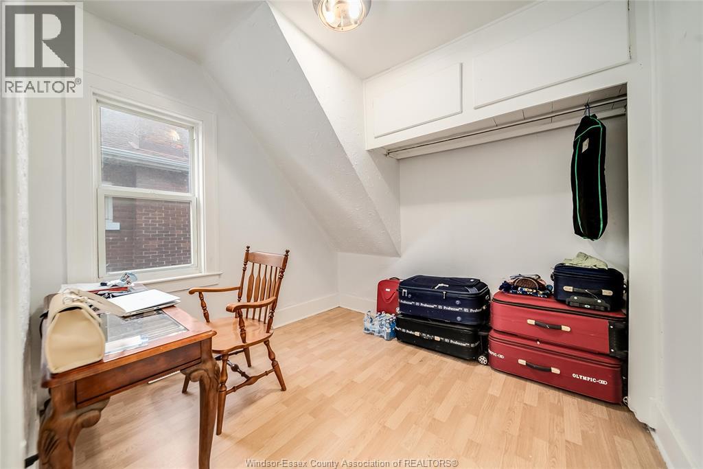 1531 WINDSOR AVENUE - 18