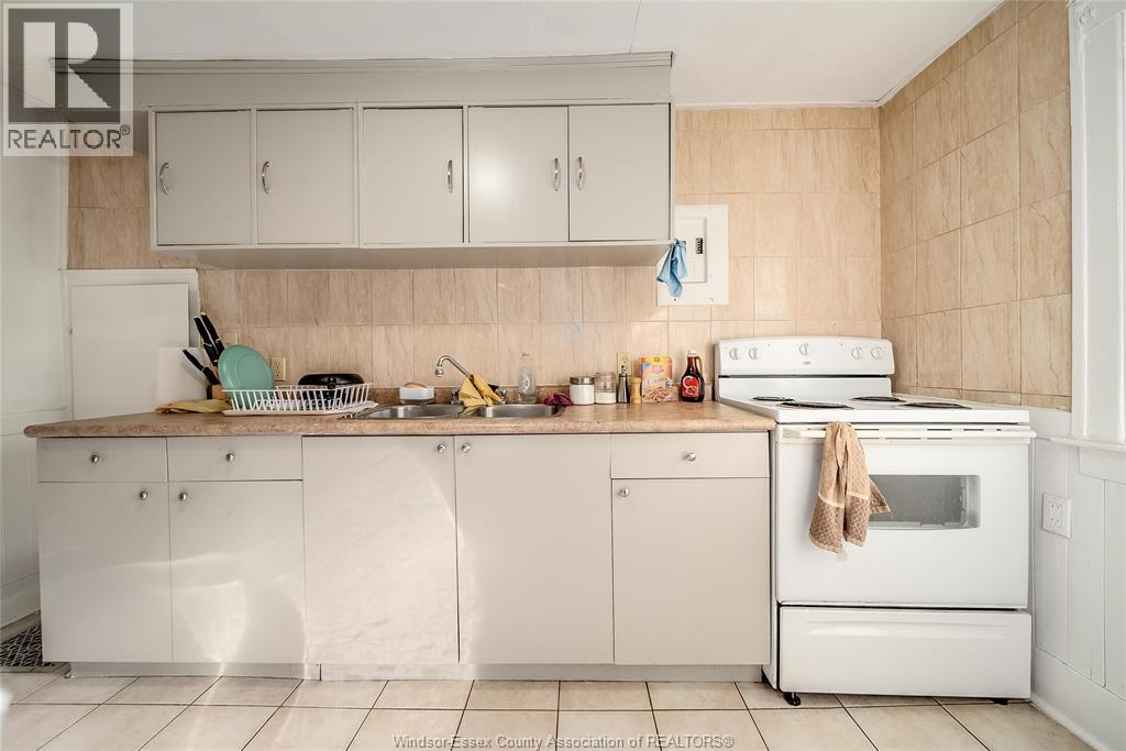 1531 WINDSOR AVENUE - 24