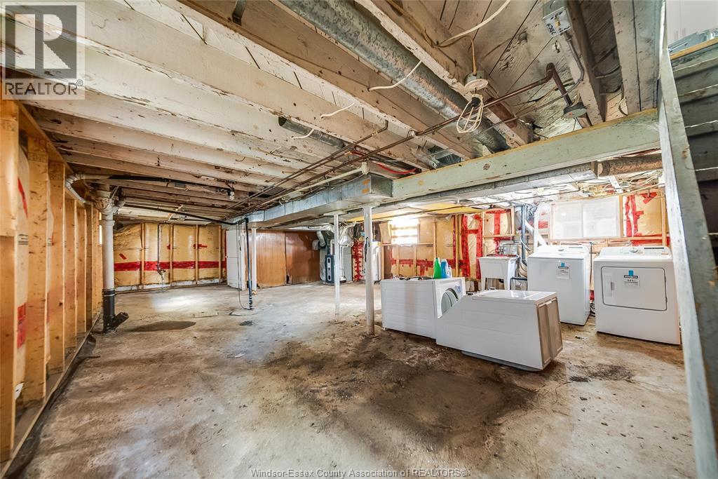 1531 WINDSOR AVENUE - 29