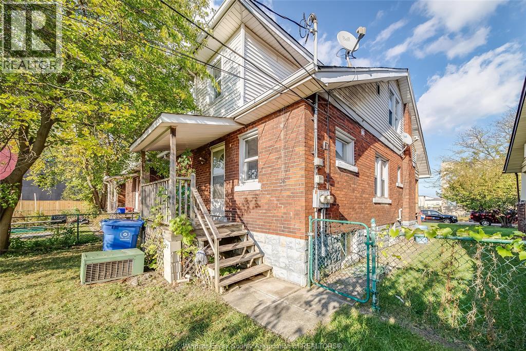1531 WINDSOR AVENUE - 35