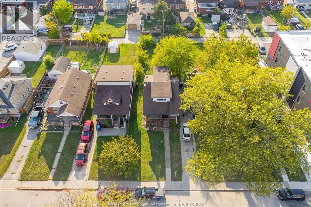 1531 WINDSOR AVENUE - 36