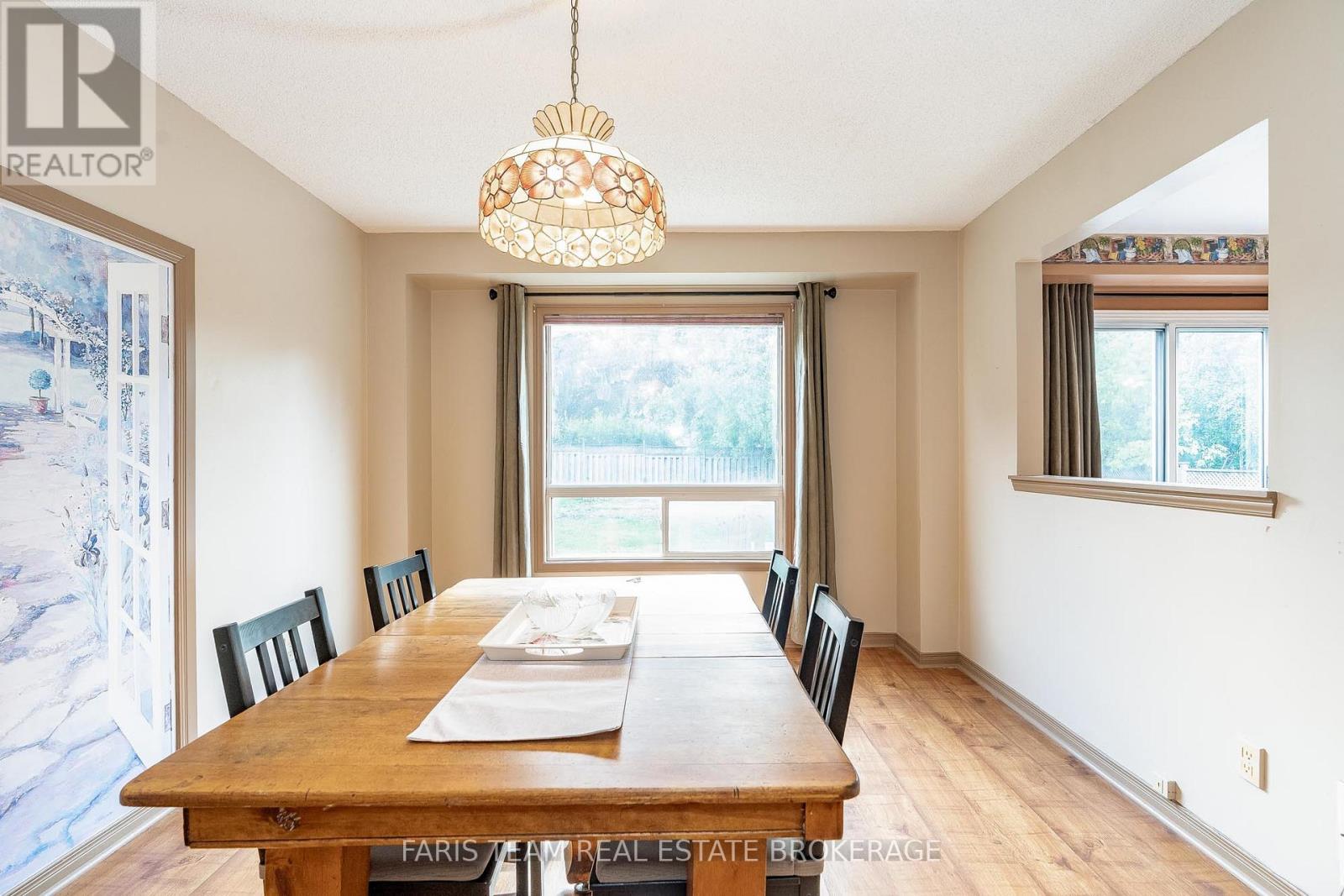 230 MARY ANNE DRIVE - 11