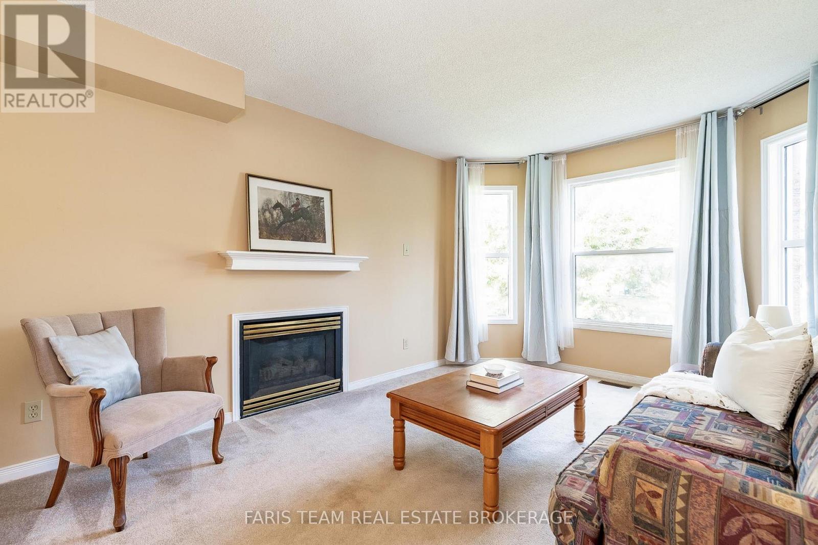 230 MARY ANNE DRIVE - 14