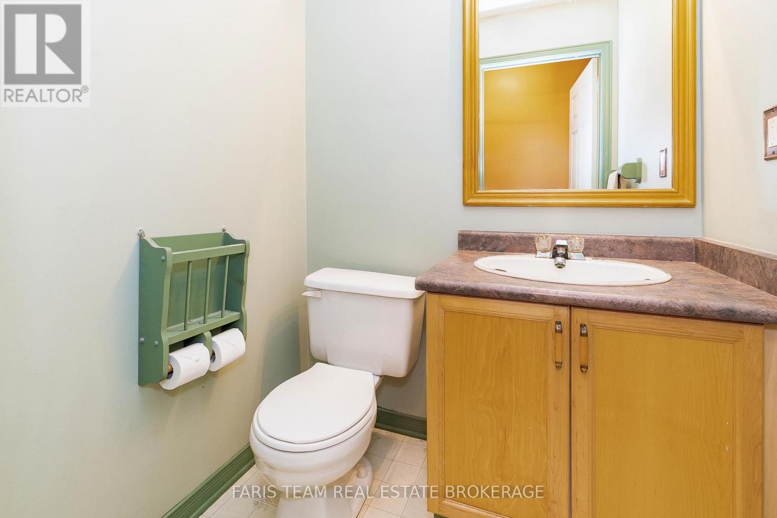 230 MARY ANNE DRIVE - 18