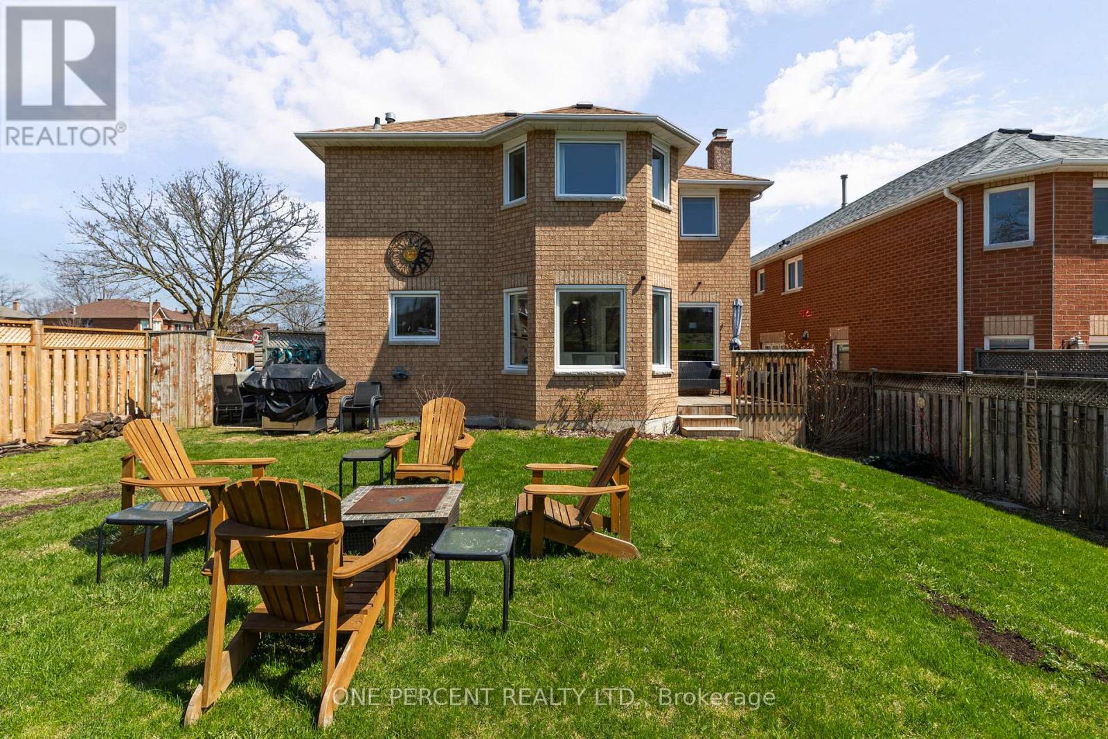 Family home on a quite court in Barrie