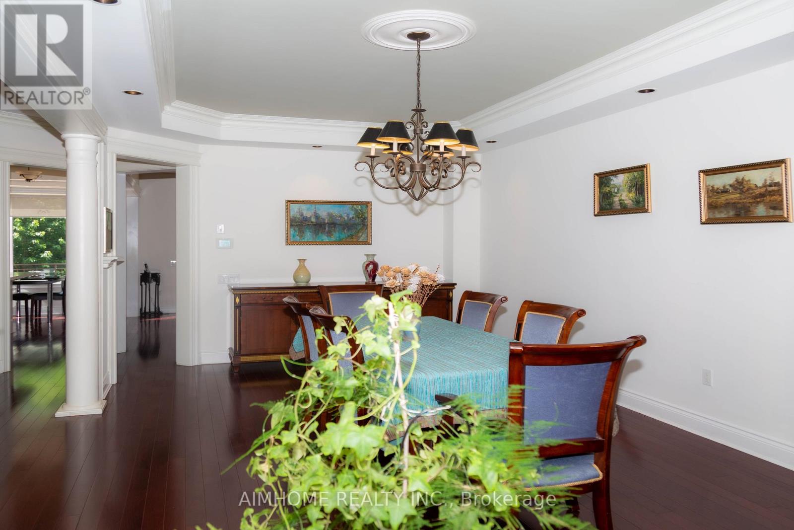 61 WESTBURY COURT - 5
