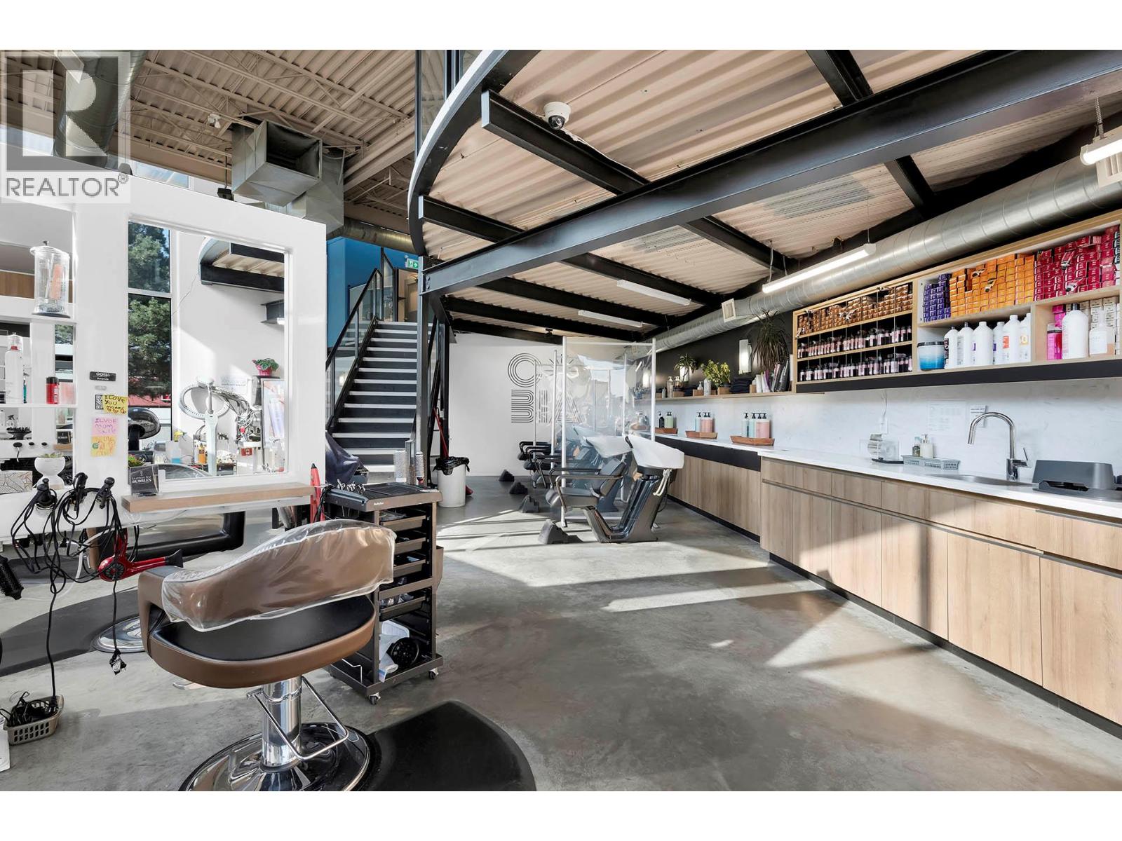  1300 SUMMIT Drive, Kamloops