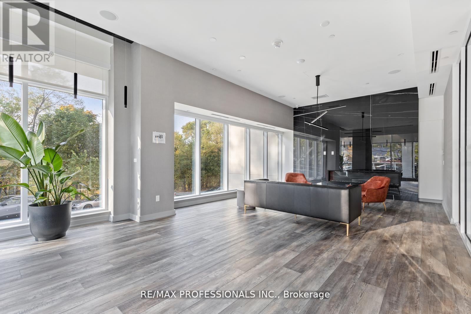#1603 10 WILBY CRESCENT - 18