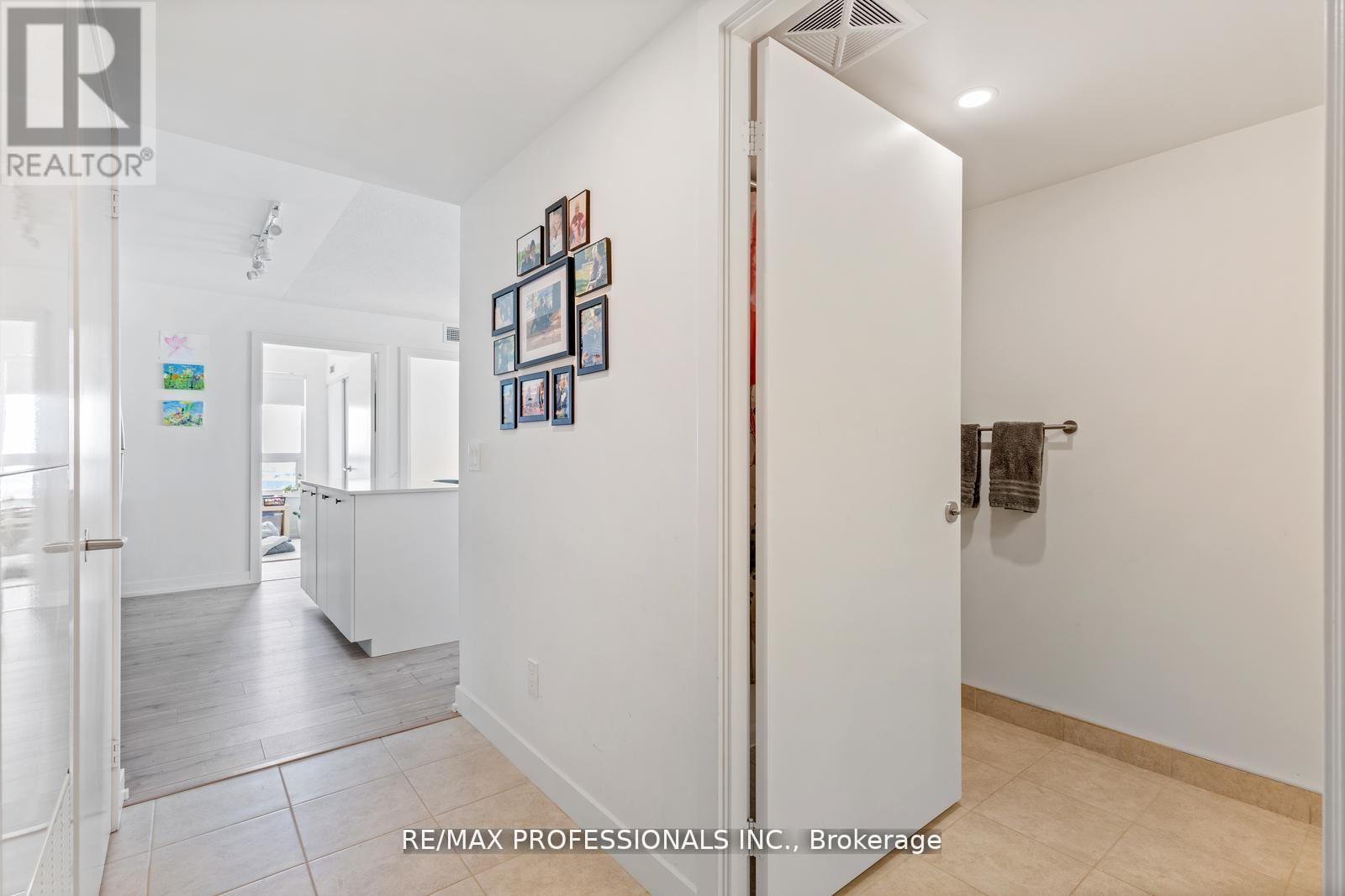 #1603 10 WILBY CRESCENT - 4