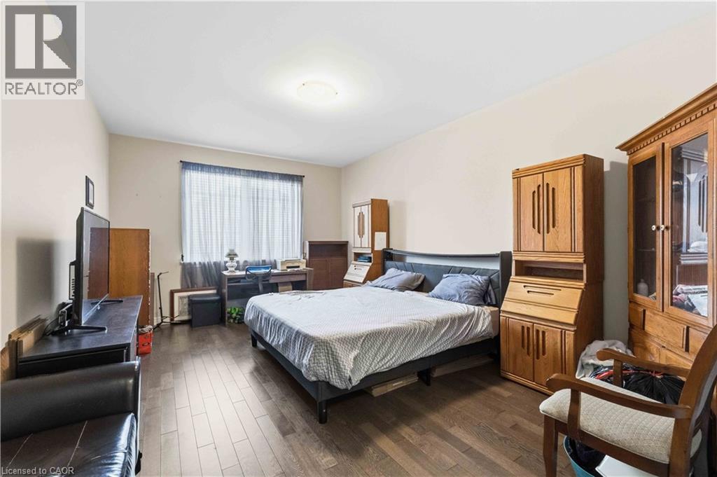9 EFTHEMIO Court - 17
