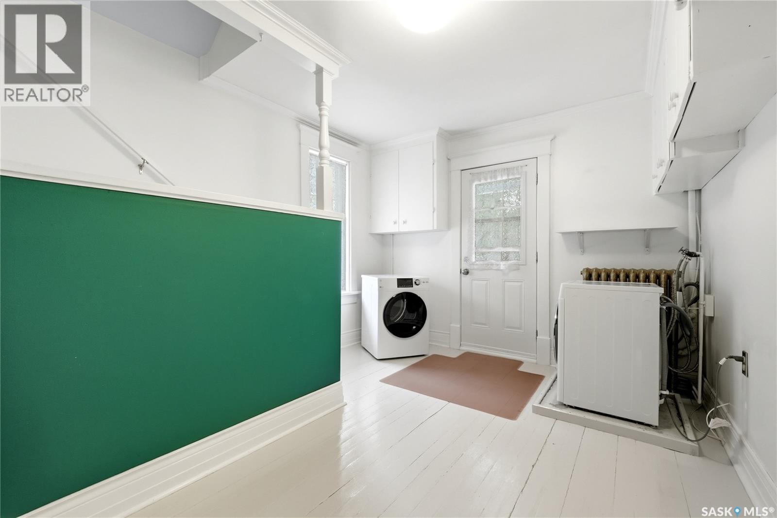 3008 Victoria AVENUE — photo 30