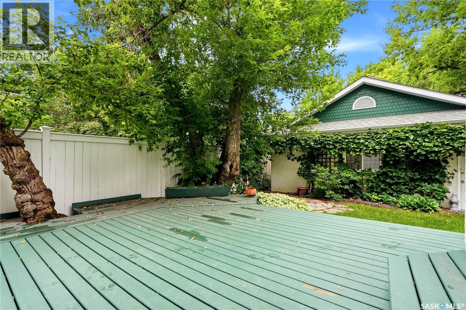 3008 Victoria AVENUE — photo 45