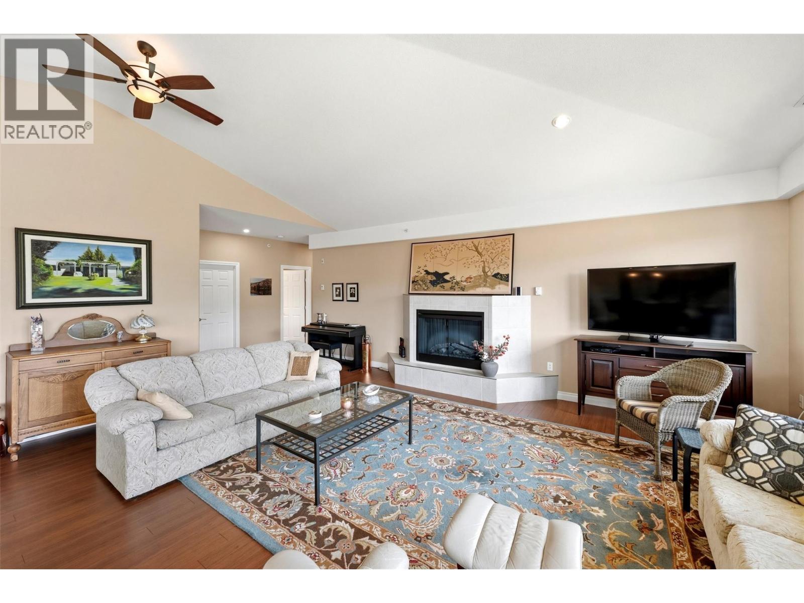 #405B 921 SPILLWAY Road - 16