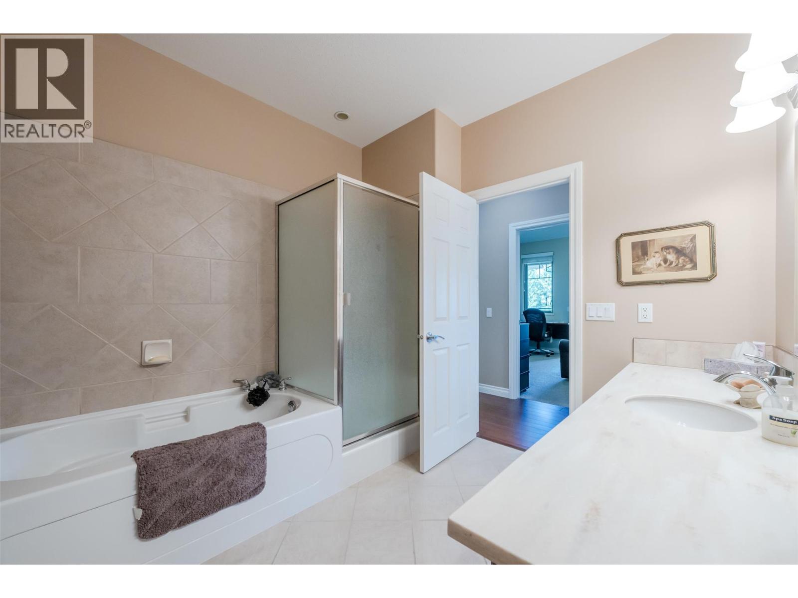 #405B 921 SPILLWAY Road - 33