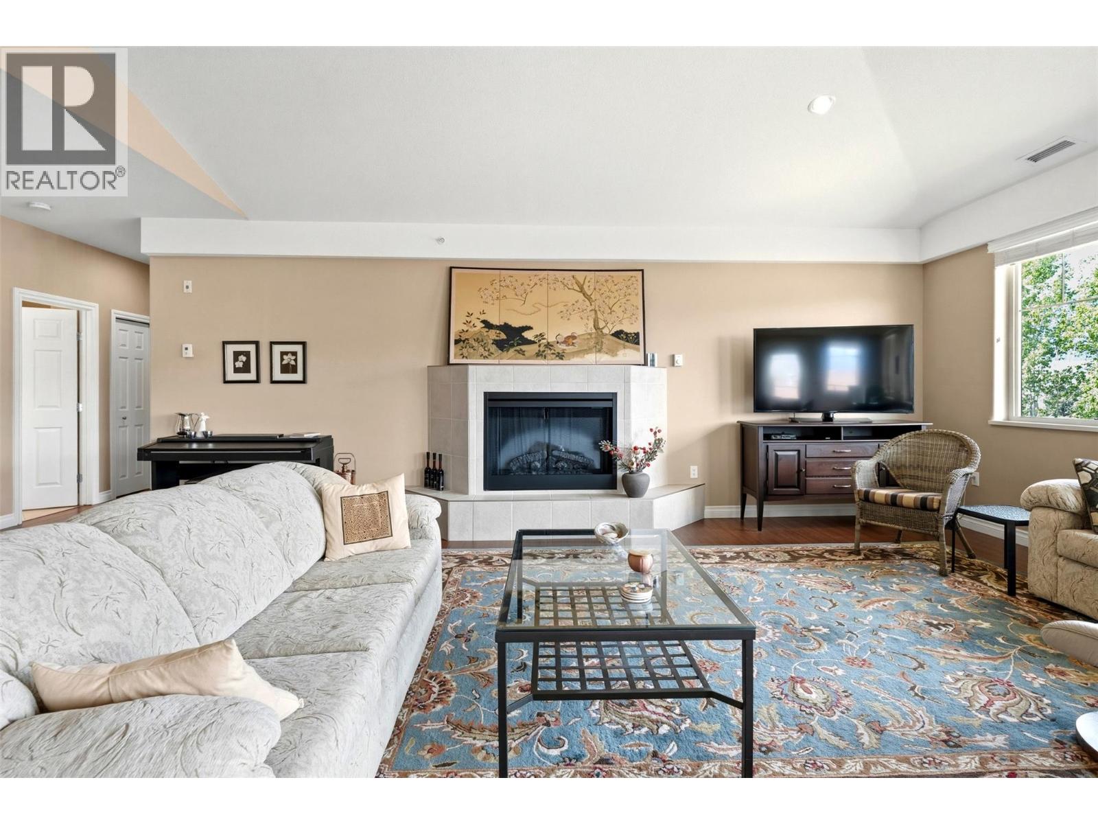 #405B 921 SPILLWAY Road - 17