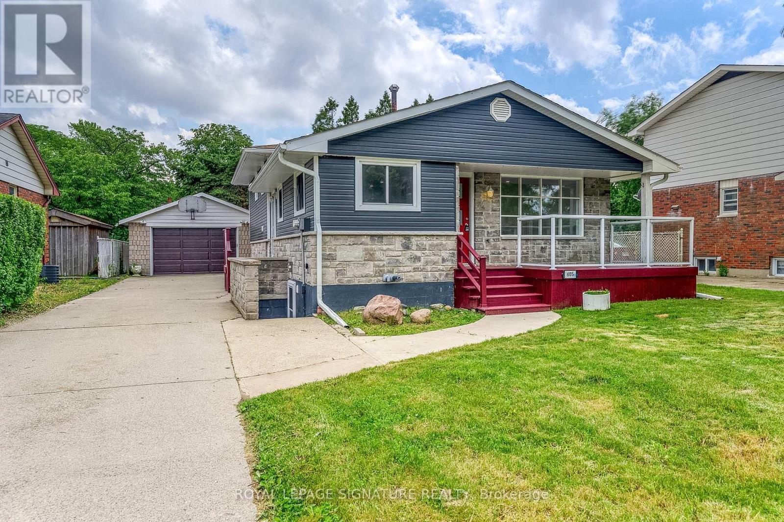 685 AMESBURY COURT - 1