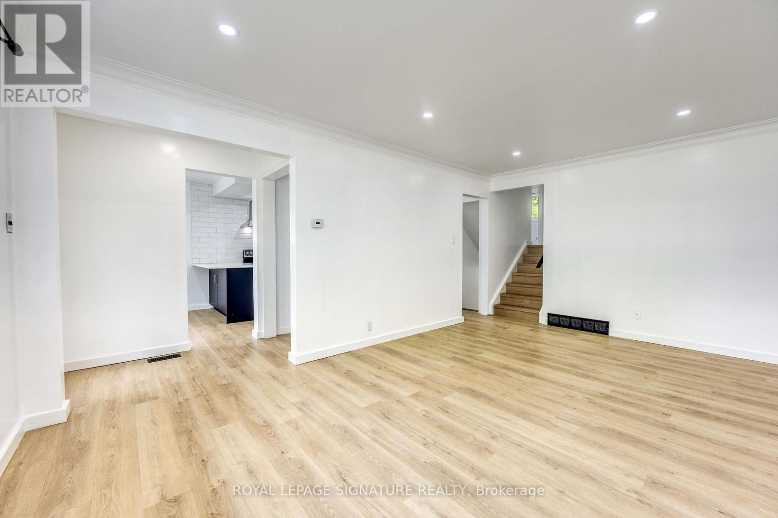 685 AMESBURY COURT - 4