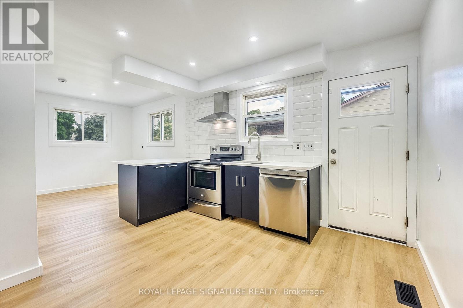 685 AMESBURY COURT - 7