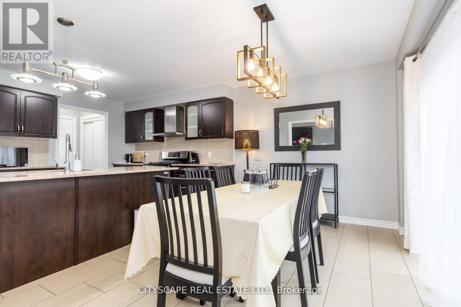 121 CRAFTER CRESCENT - 16