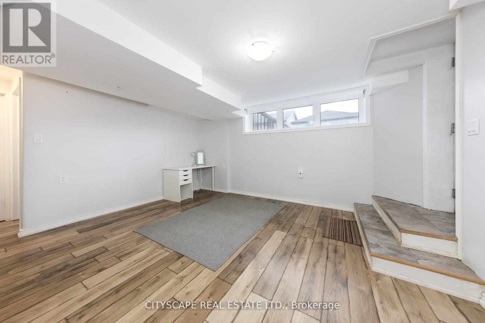121 CRAFTER CRESCENT - 35