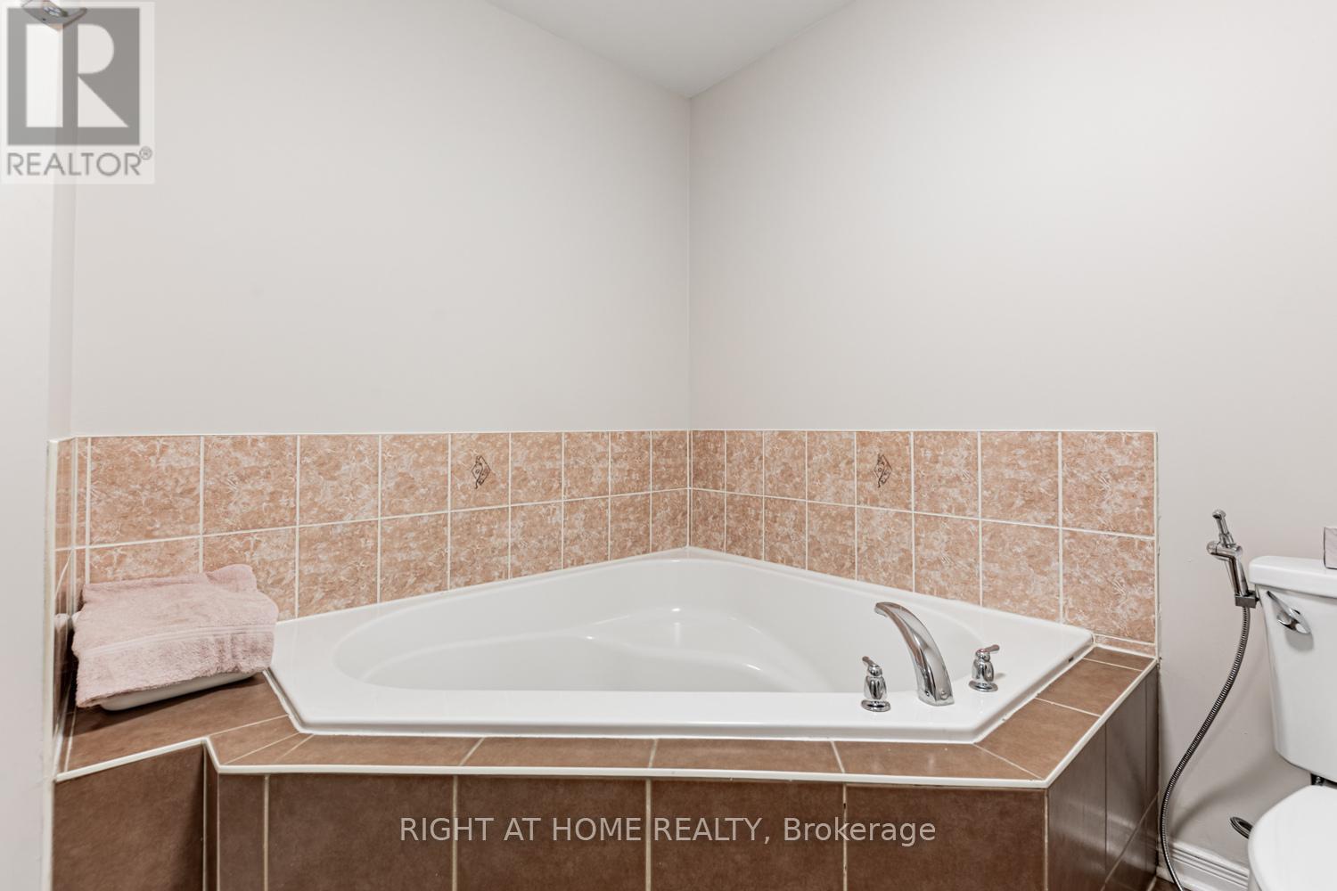 222 ALBRIGHT ROAD - 21