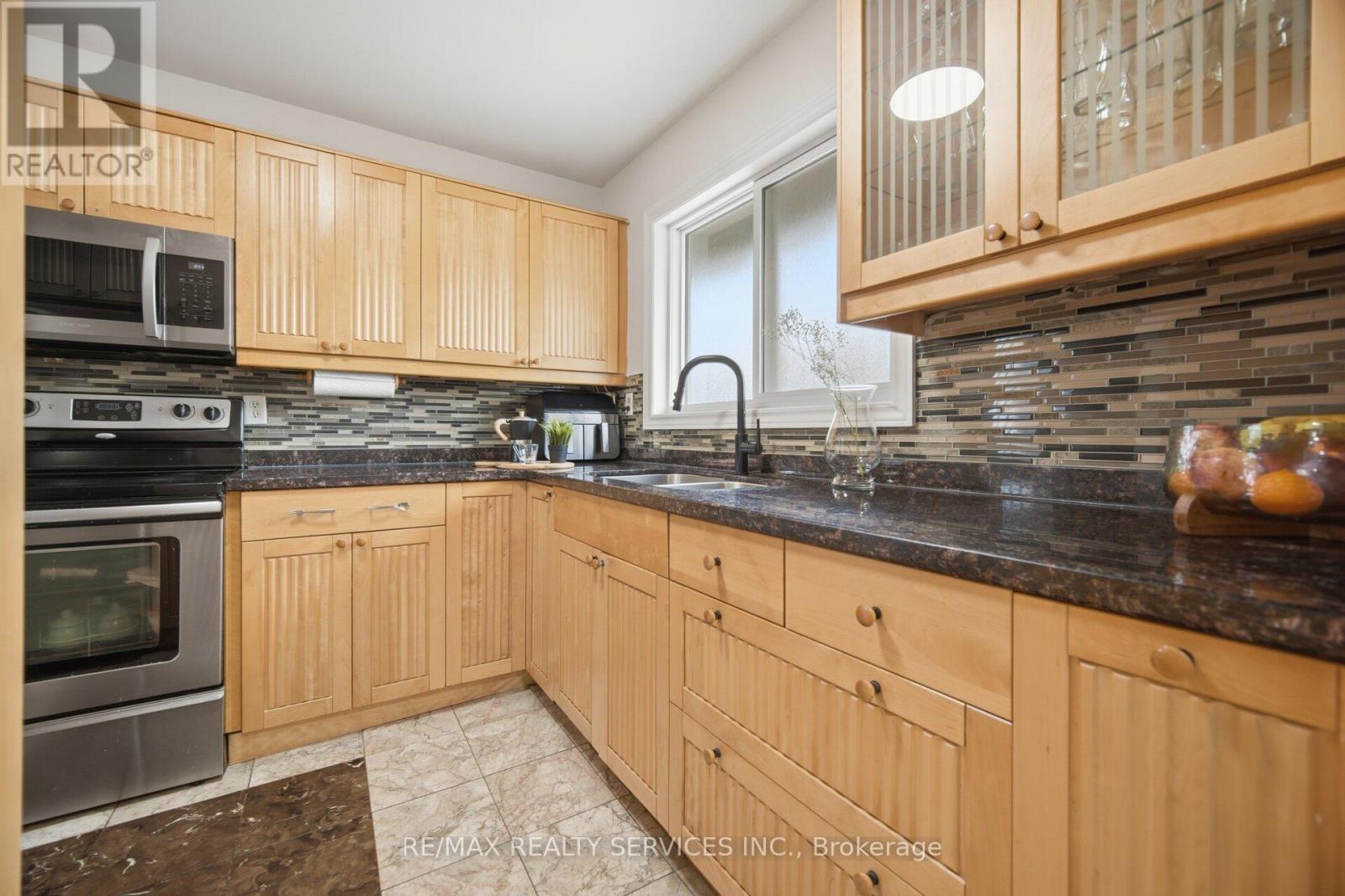 18 GOLD PINE COURT - 10