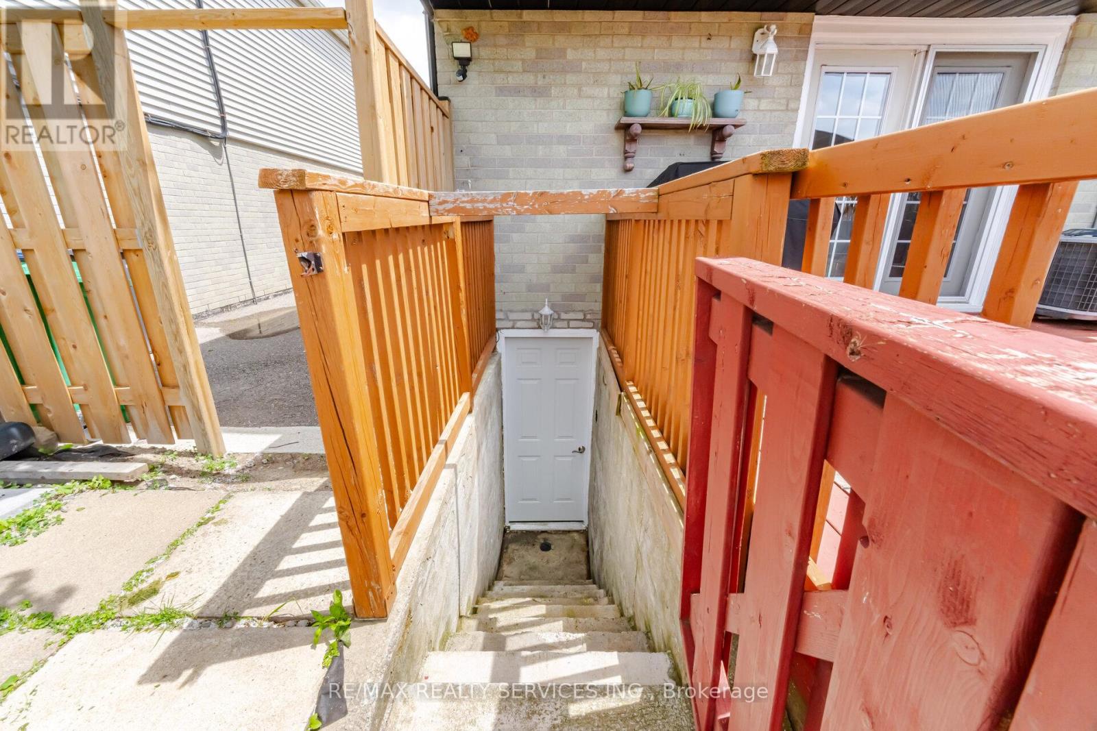 18 GOLD PINE COURT - 29