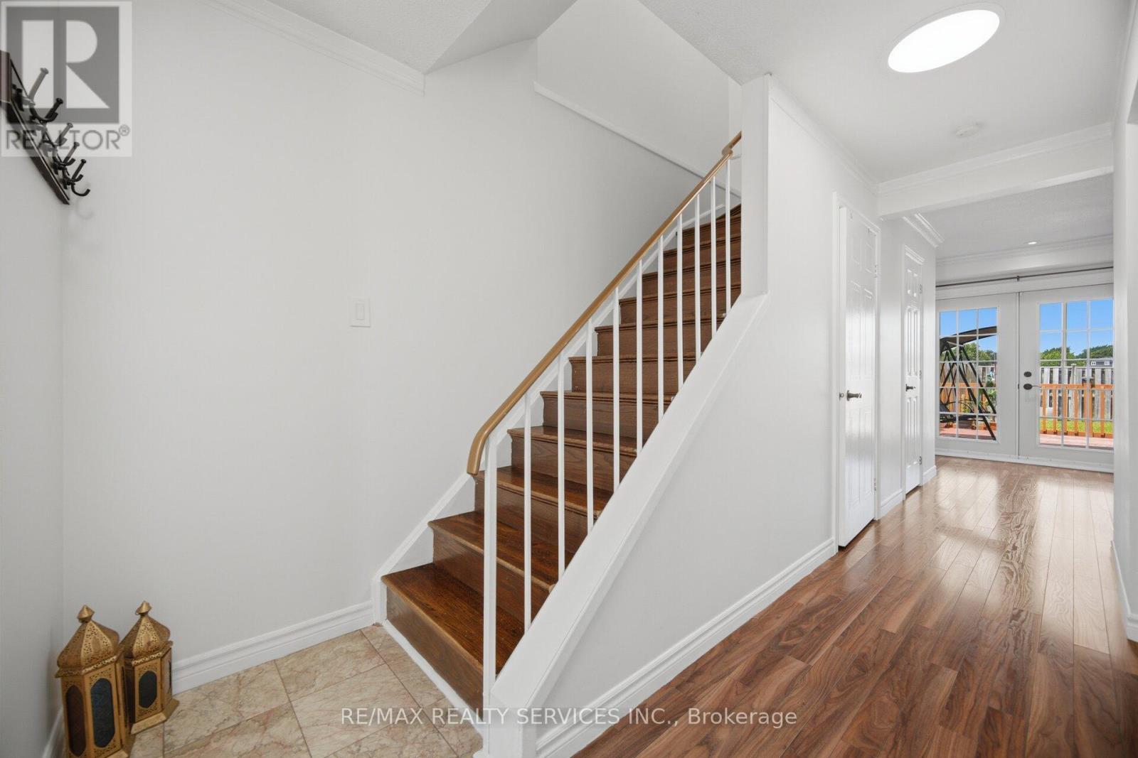 18 GOLD PINE COURT - 20