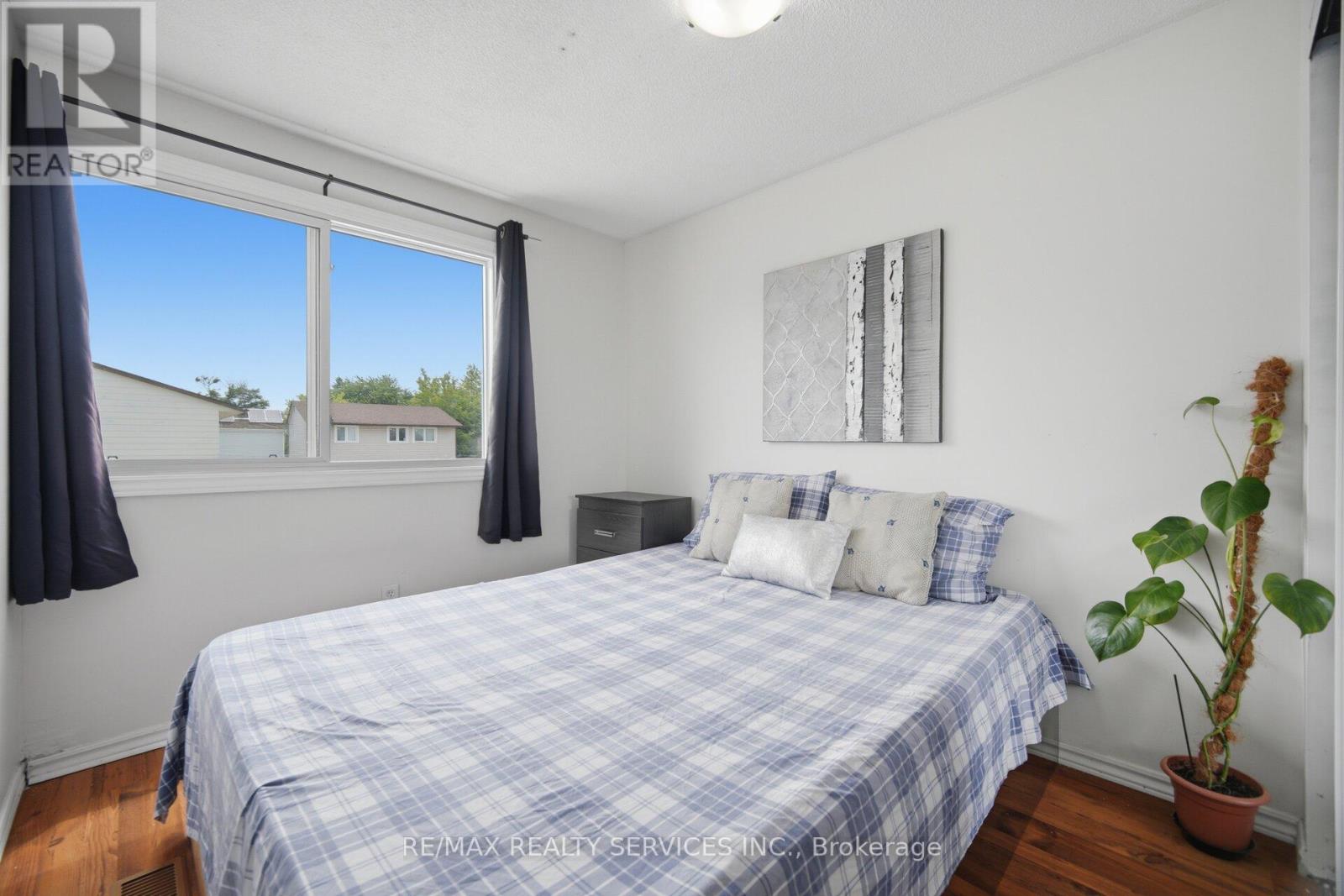 18 GOLD PINE COURT - 26
