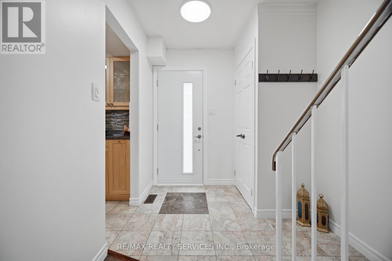18 GOLD PINE COURT - 4