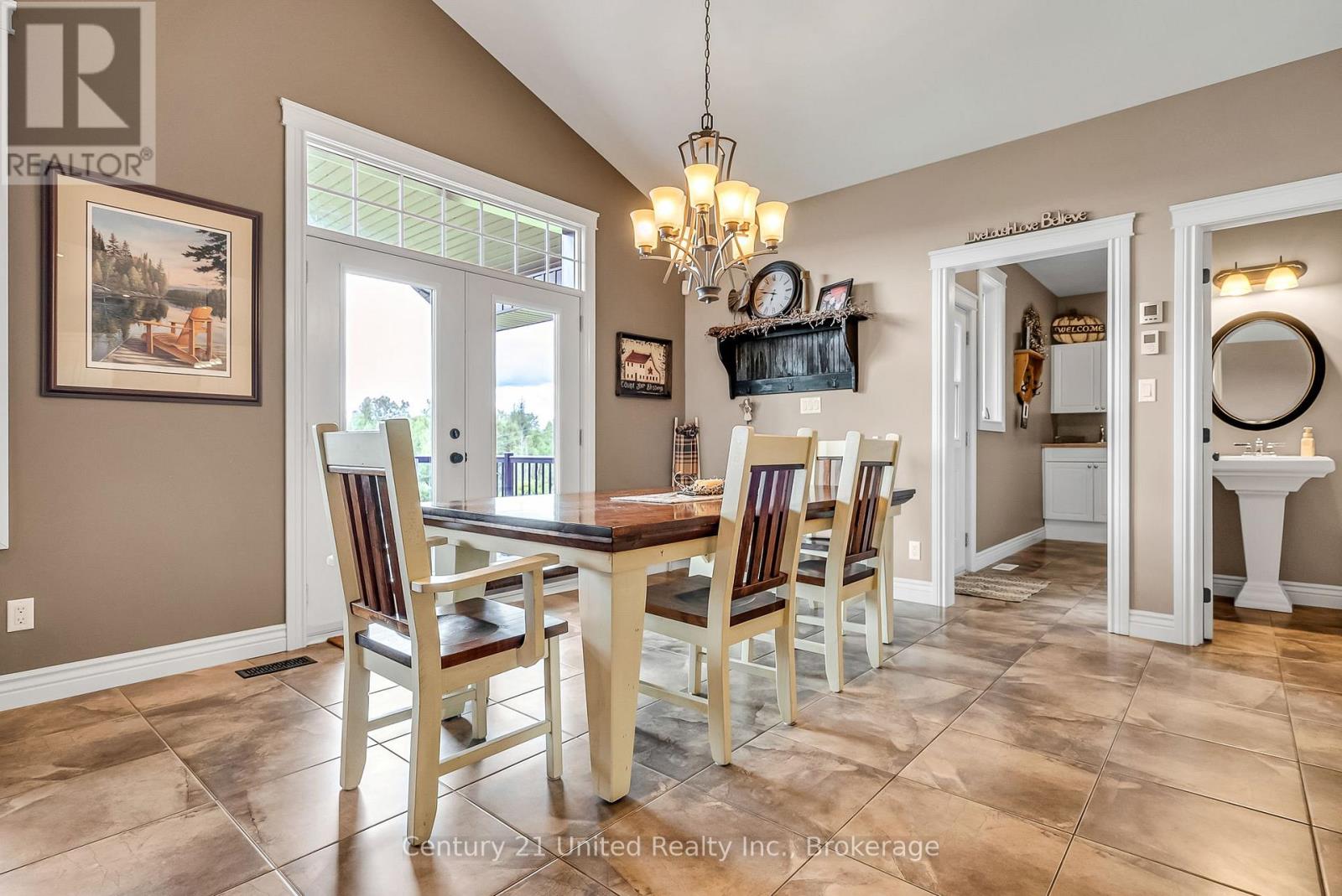 2300 VICTORIA ROAD - Image 14