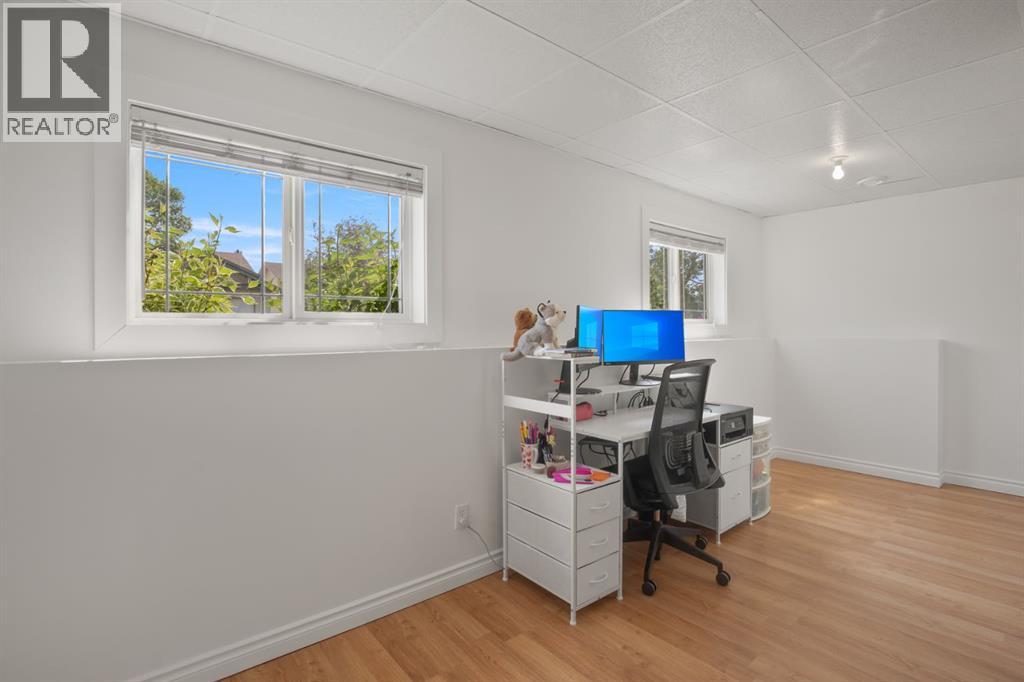 32 Kendrew Drive — photo 15