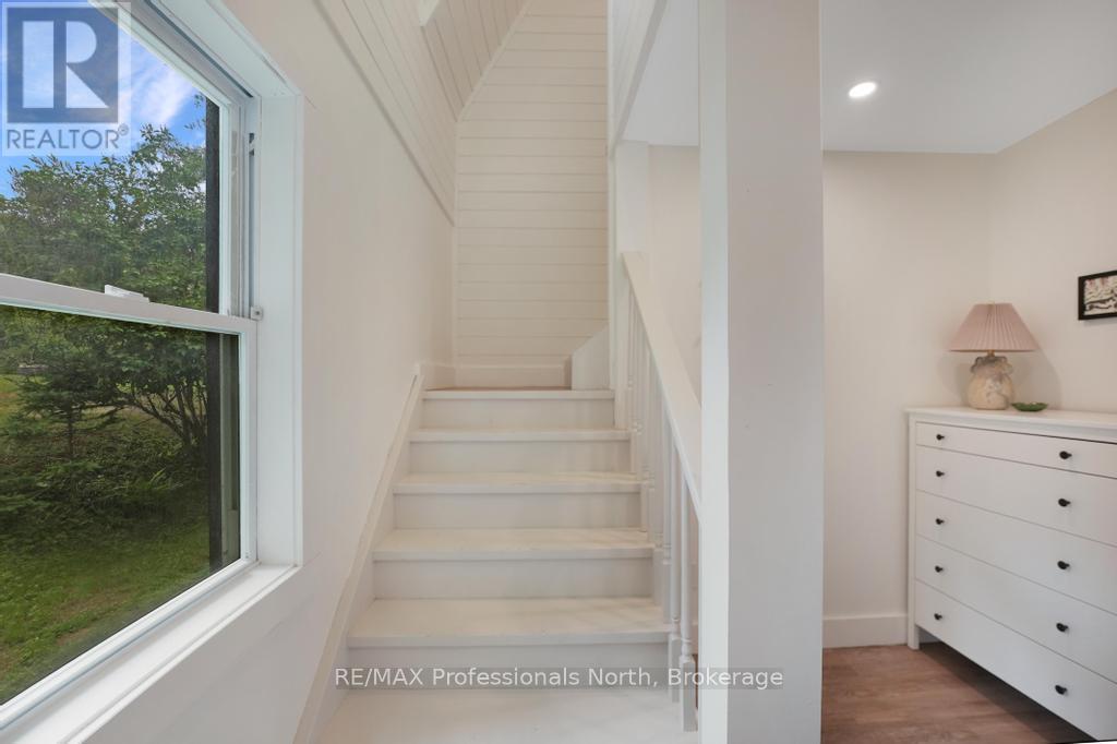 9 LAKE AVENUE - Image 14