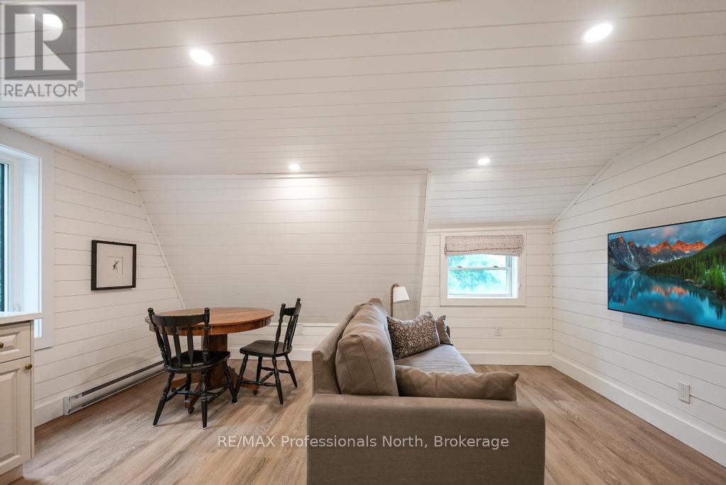 9 LAKE AVENUE - Image 20