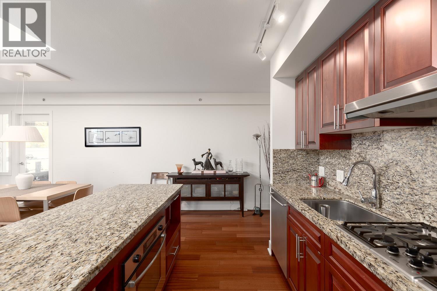 2 Bed, 2 Bath House for Sale in Vancouver – PH803 988 RICHARDS STREET, Vancouver – MLS# R3141839 - Image 11