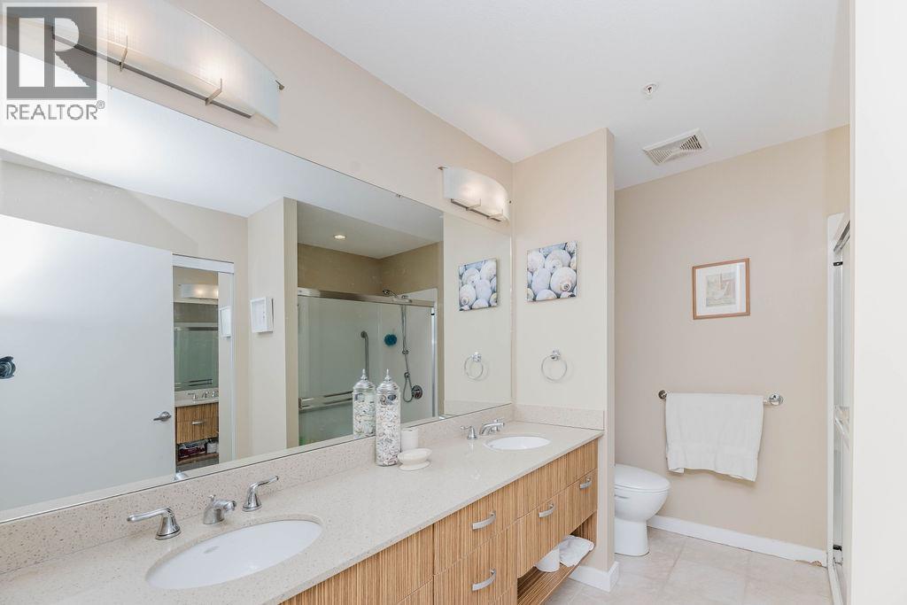 241 5160 DAVIS BAY ROAD, Sechelt